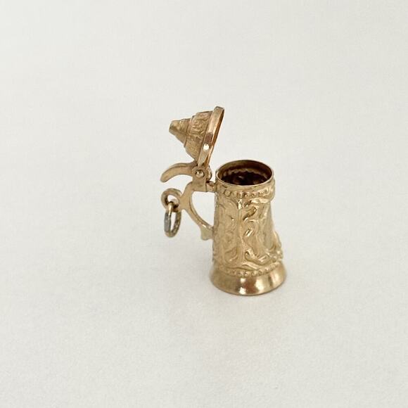 Vintage 9K Yellow Gold Movable Mechanical Beer Stein Cup 3D Charm Pendant - Picture 6 of 12